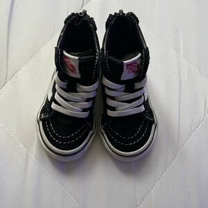 Classic Black/White Vans